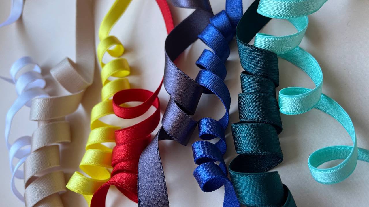 Купить Резинки и эластичная тесьма для пошива нижнего белья, корсетов и  купальников онлайн по выгодной цене в интернет-магазине lacemarket.ru