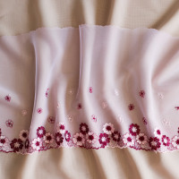 Кружево вышивка на розовой сетке 22 см, 1 м (001-190-974)