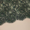 Зеленое с золотым неэластичное кружево Шантильи с ресничками 23 см цв.276, ОТРЕЗ 2.8 м (001-210-276)