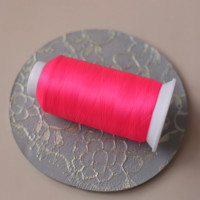 Ярко-розовые текстурированные некрученые нитки для шитья цв.294 MAX 150D/1 - 5000м, 1 шт.